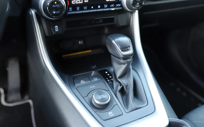 Toyota RAV4 cena 124900 przebieg: 84027, rok produkcji 2019 z Sopot małe 466